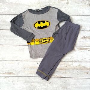 Carters 2T Boys Pajama Set Long Sleeves Gray Batman Print Toddler Size 2
